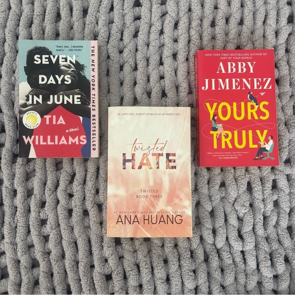 BookTok Summer Novel Reads - Picture 1 of 4